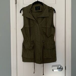 Love Tree sleeveless utility vest size medium